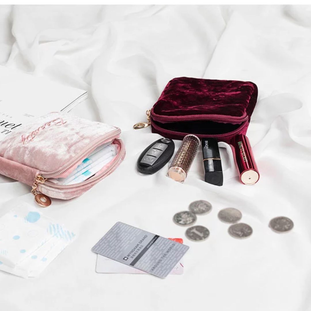Cosmetic Bag for Women ⎜ Spacious and Portable Design with Soft Fabric and Practical Interior Organisation