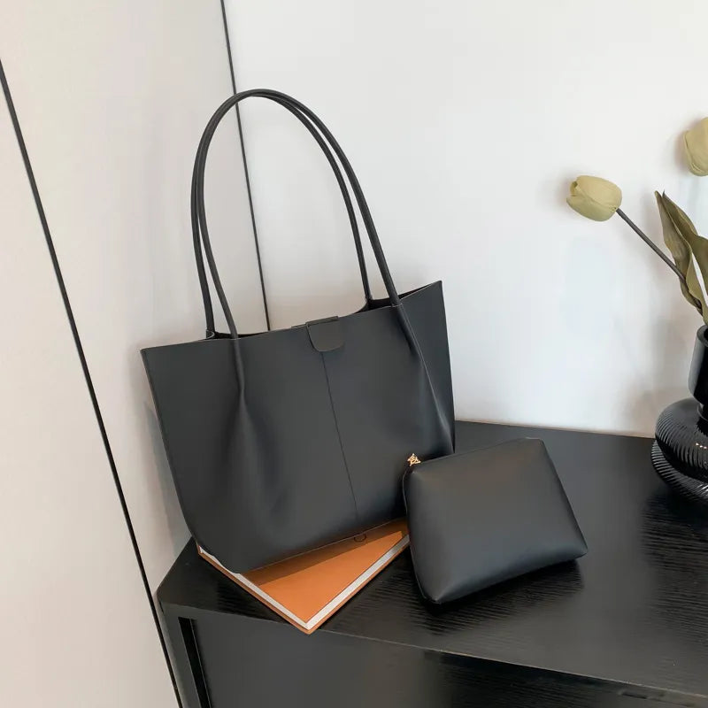 Retro Two - Piece Set ⎜ Elegant Bag with Practical Cosmetic Bag and Plenty of Storage Space