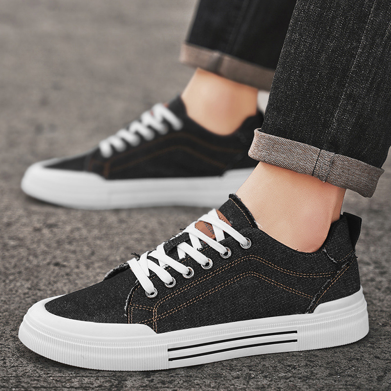 Men's Trainers ⎜ Breathable Canvas Shoes for a Casual Leisure Look