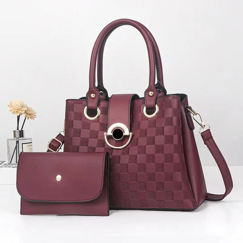 Bag with Detachable Pouch ⎜ Elegant Design with Plenty of Storage Space and Practical Carrying Option