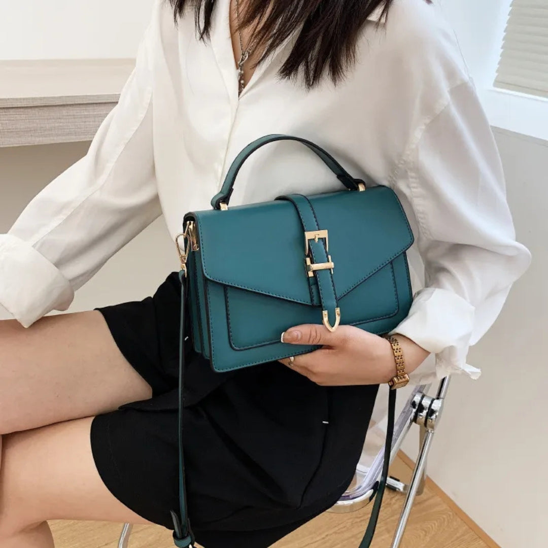 Shoulder Bag for Women ⎜ Elegant Handbag with Golden Buckle and Adjustable Strap