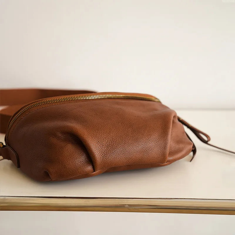 Shoulder Bag ⎜ Practical Design Made From High - Quality Leather with Adjustable Shoulder Strap