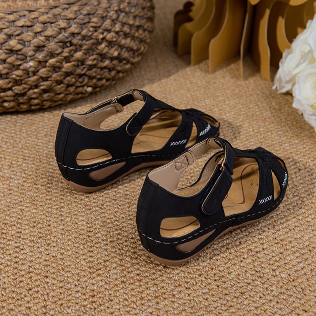 Women's Casual Sandals ⎜ Non - Slip with Soft , Lightweight Sole and Retro Design for Everyday Wear & Leisure