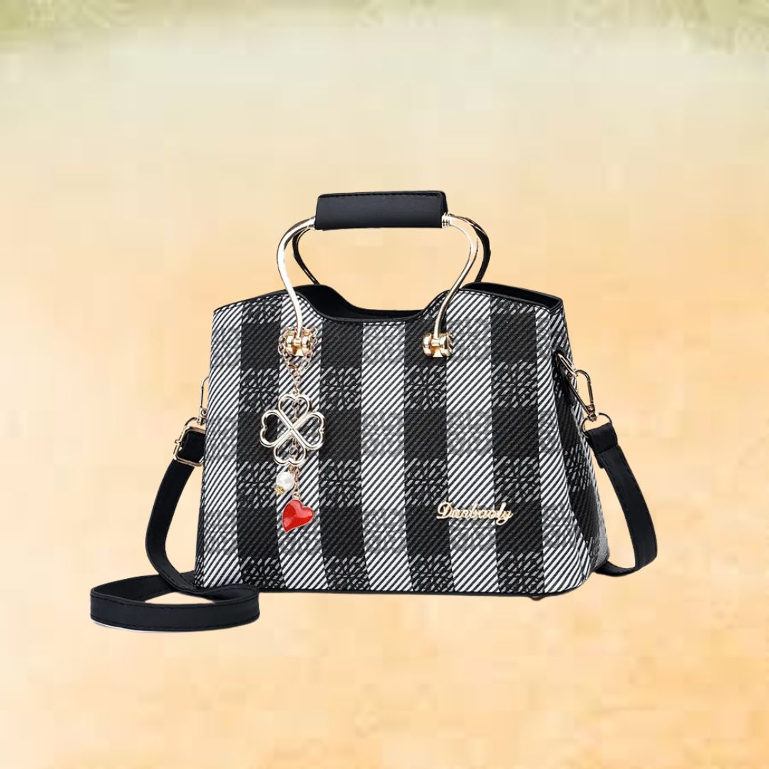 Check Pattern Handbag ⎜ Stylish Design with Heart Pendant and Plenty of Storage Space