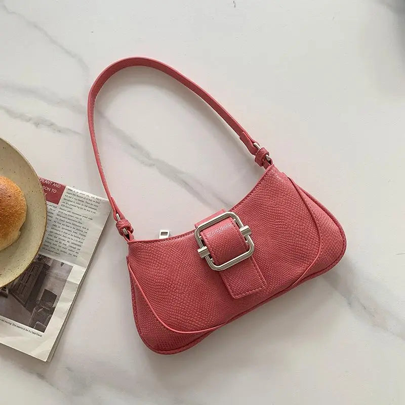 Vintage Baguette Bag with Large Buckle ⎜ Stylish Accessory for a Modern Look