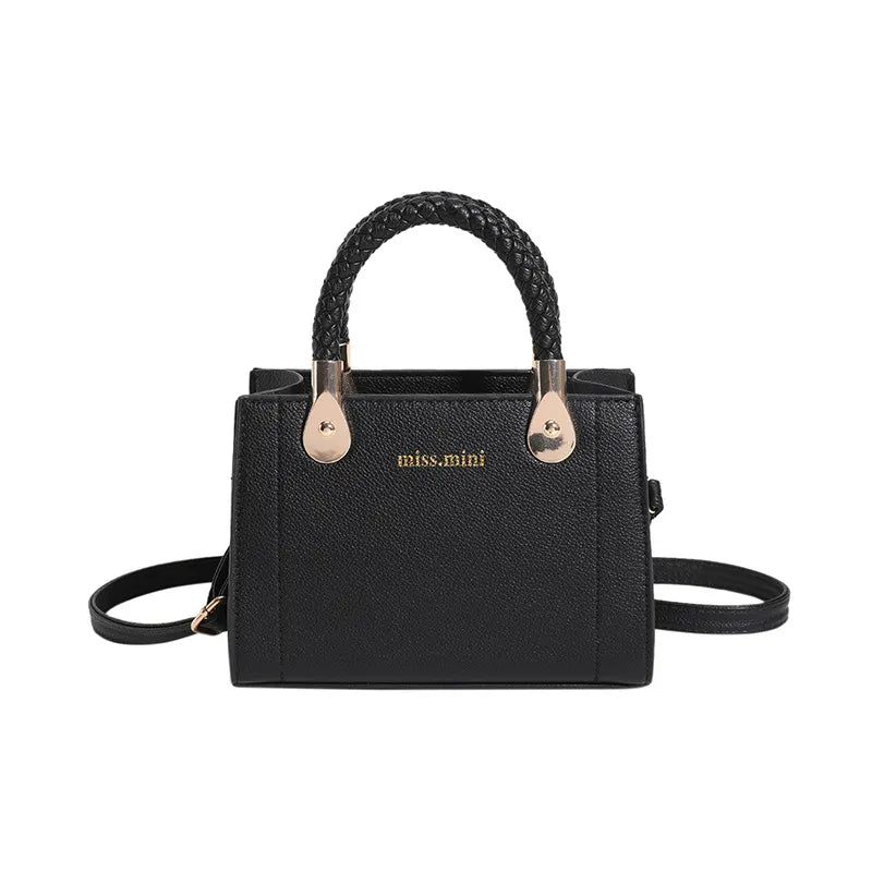 Trendy Handbag for Women ⎜ Compact Shoulder Bag with Braided Handle and Modern Design