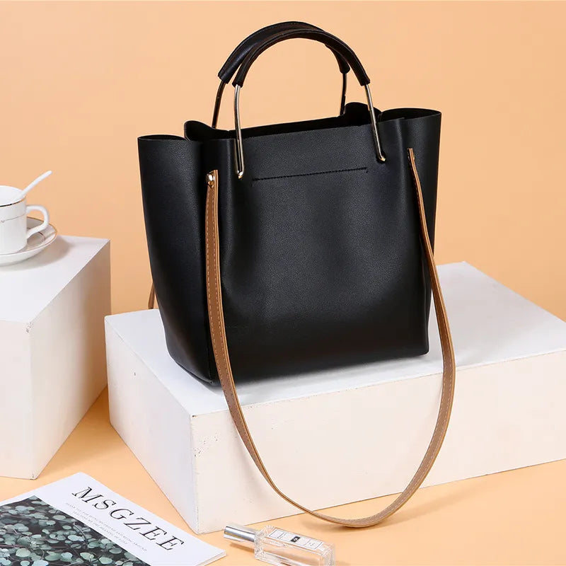 Women's Handbag ⎜ Fashionable Shoulder Bag with Metal Handles and Adjustable Strap