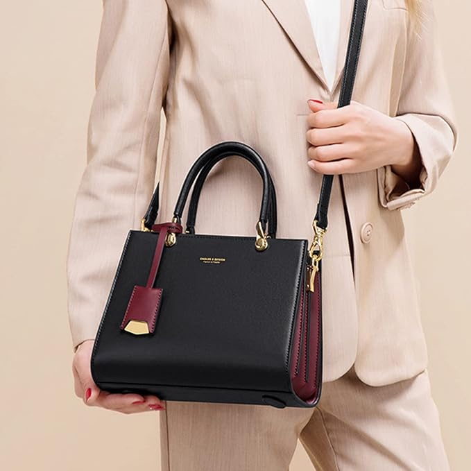 Large Shoulder Bag for Women ⎜ Spacious Handbag with a Modern Design and Adjustable Shoulder Strap