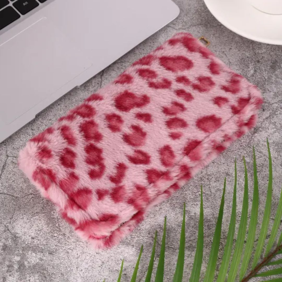 Women's Wallet with Zip ⎜ Fluffy Leopard Look with Card and Coin Compartment