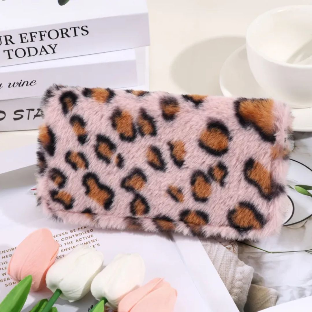 Women's Wallet with Zip ⎜ Fluffy Leopard Look with Card and Coin Compartment