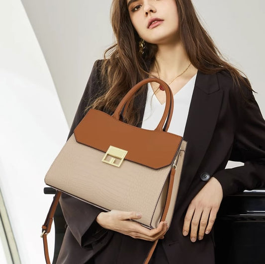 Bag with Twist Lock ⎜ Elegant Design and Plenty of Storage Space for Everyday Use