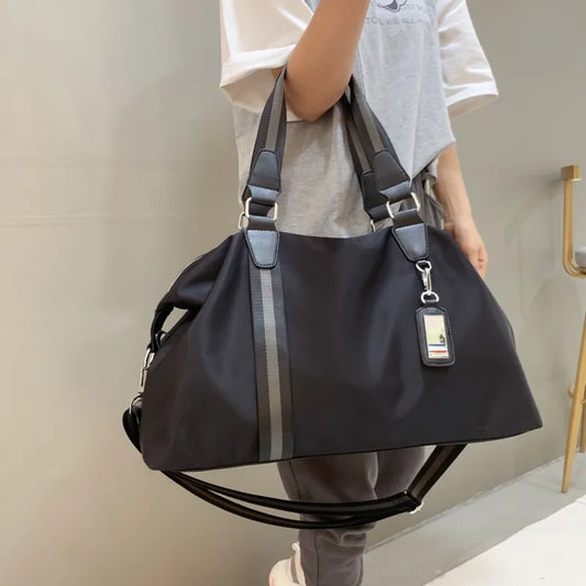Travel Bag for Men ⎜ Portable Bag with Large Capacity and Practical Design
