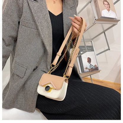 Small Shoulder Bag with Chain ⎜ Elegant Design with Golden Buckle and Minimalist Details