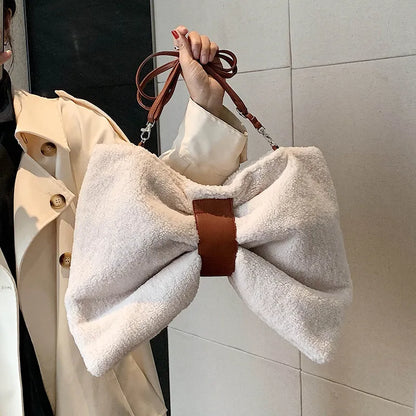 Women's Handbag ⎜ Fashionable Bag in a Bow Design with Adjustable Shoulder Strap