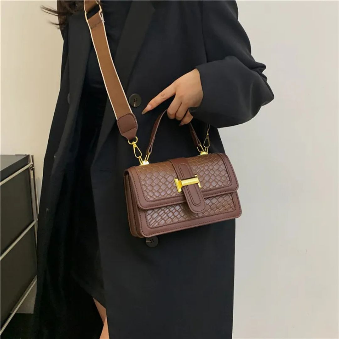 Woven Shoulder Bag for Women ⎜ Small Bag with Braided Design and Practical Fastening