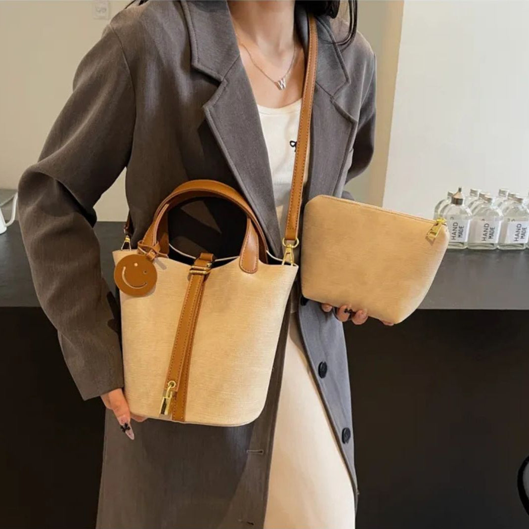 Retro Handbag for Women ⎜ Fashionable Bag with Smiley Tag and Adjustable Shoulder Strap