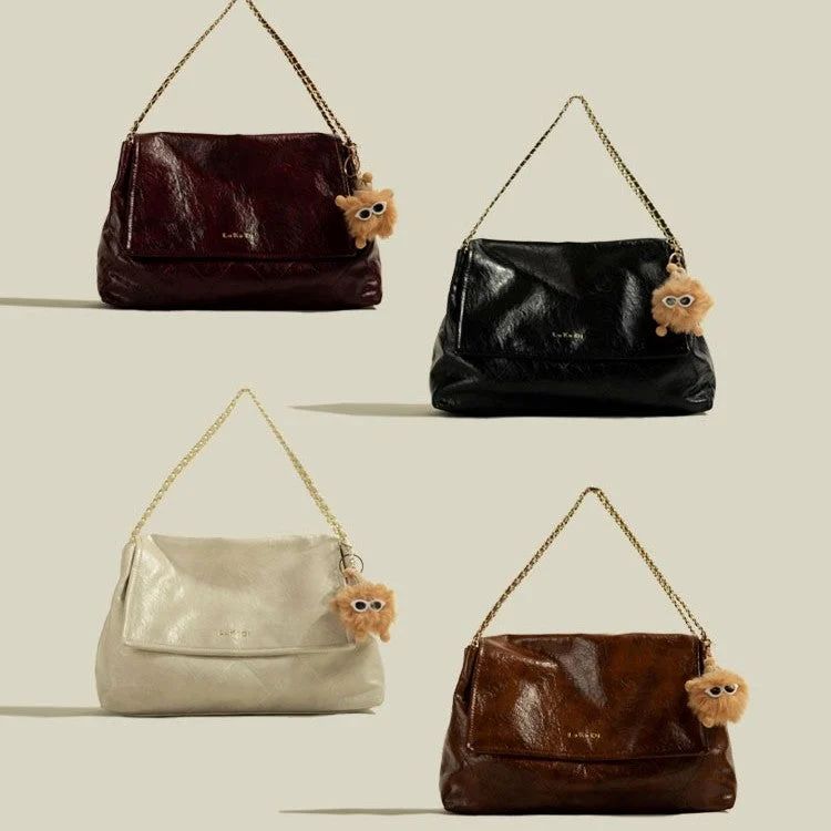 Retro Handbag for Women ⎜ Spacious Design with Chain Handle and Cute Pendant