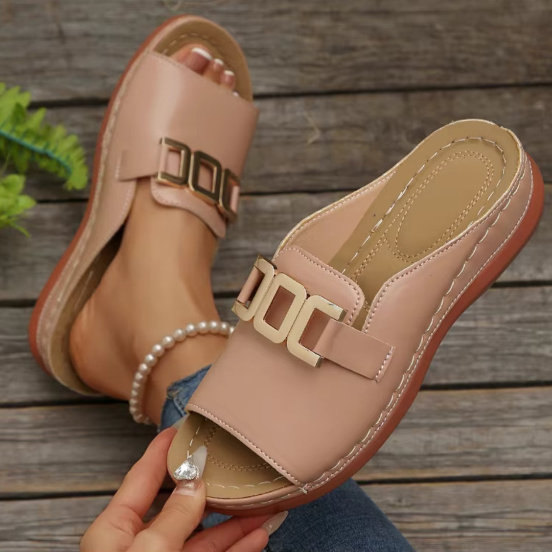 Platform Loafers for Women ⎜ Fashionable Wedges with a Chain Design and Thick Heel for Summer
