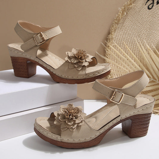 Chunky Heel Sandals for Women ⎜ Summery Platform Shoes with Floral Appliqué