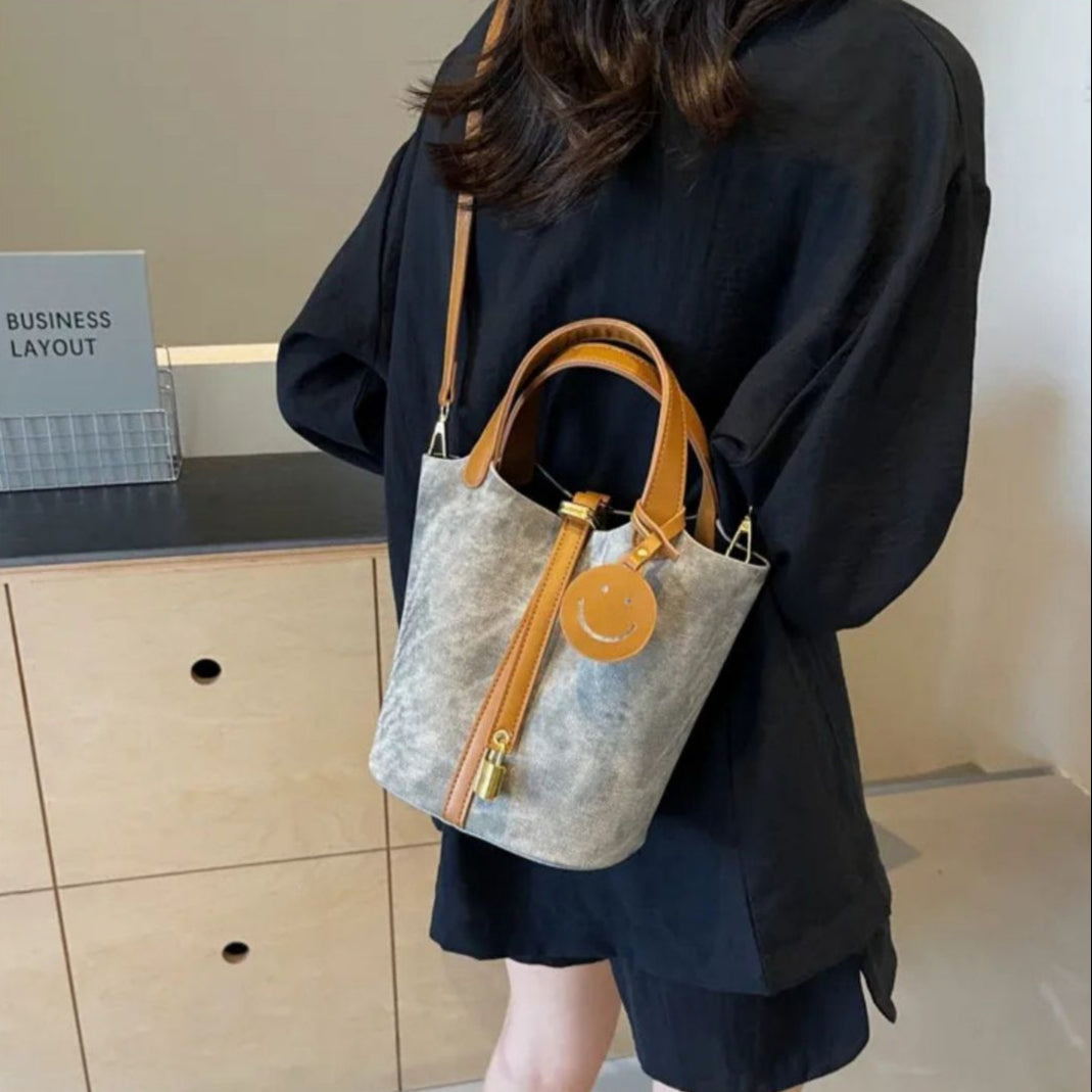 Retro Handbag for Women ⎜ Fashionable Bag with Smiley Tag and Adjustable Shoulder Strap