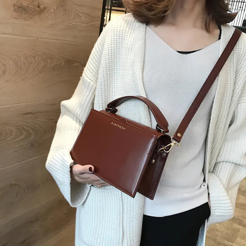 Shoulder Bag for Women ⎜ Stylish Bag in a Rectangular Design with Detachable Shoulder Strap
