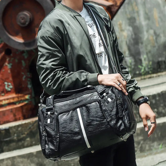 Sports Bag for Men and Women ⎜ Compact Leisure Bag with Shoulder Strap and Practical Compartments