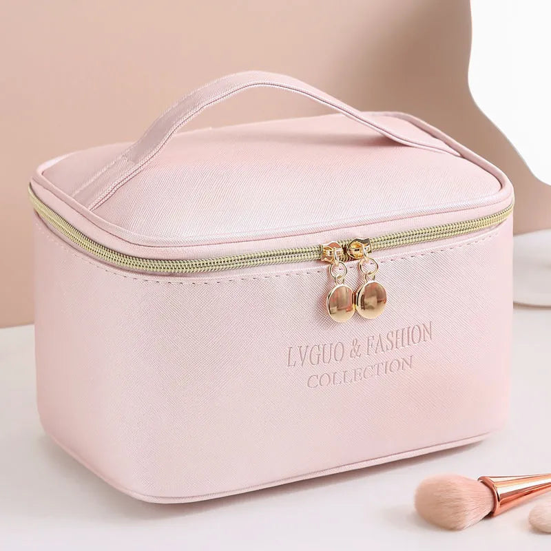 Cosmetics Bag for Travelling ⎜ Waterproof Storage with Zip and Practical Carrying Handle