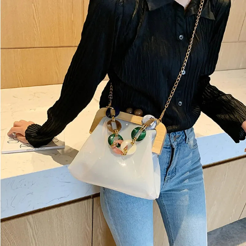 Transparent Shoulder Bag for Women ⎜ Fashionable Bag with Chain Detail and Wooden Clasp