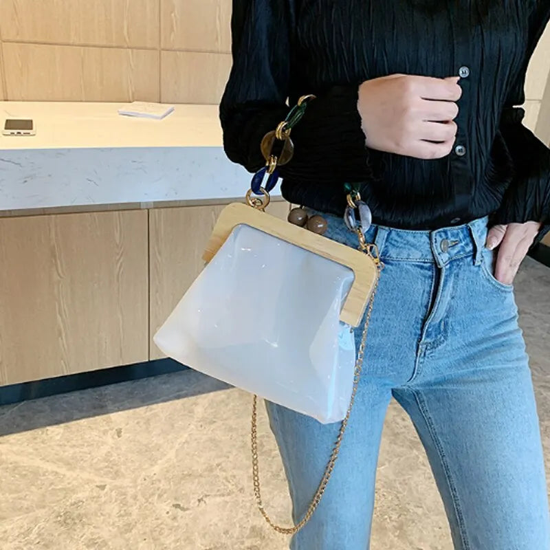 Transparent Shoulder Bag for Women ⎜ Fashionable Bag with Chain Detail and Wooden Clasp