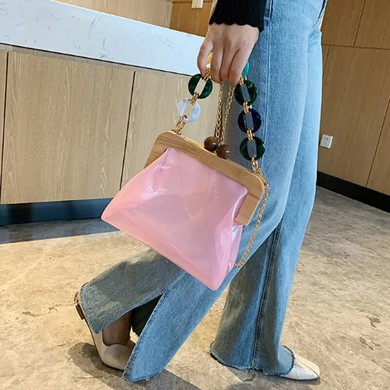 Transparent Shoulder Bag for Women ⎜ Fashionable Bag with Chain Detail and Wooden Clasp