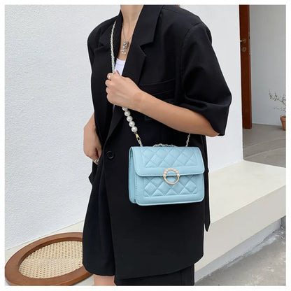 Small Shoulder Bag with Chain ⎜ Pearl Fastening and Stylish Chain Strap