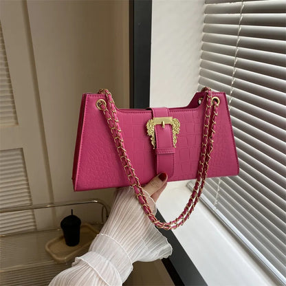 Shoulder Bag with Chain ⎜ Modern Design with Crocodile Embossing and Stylish Golden Clasp