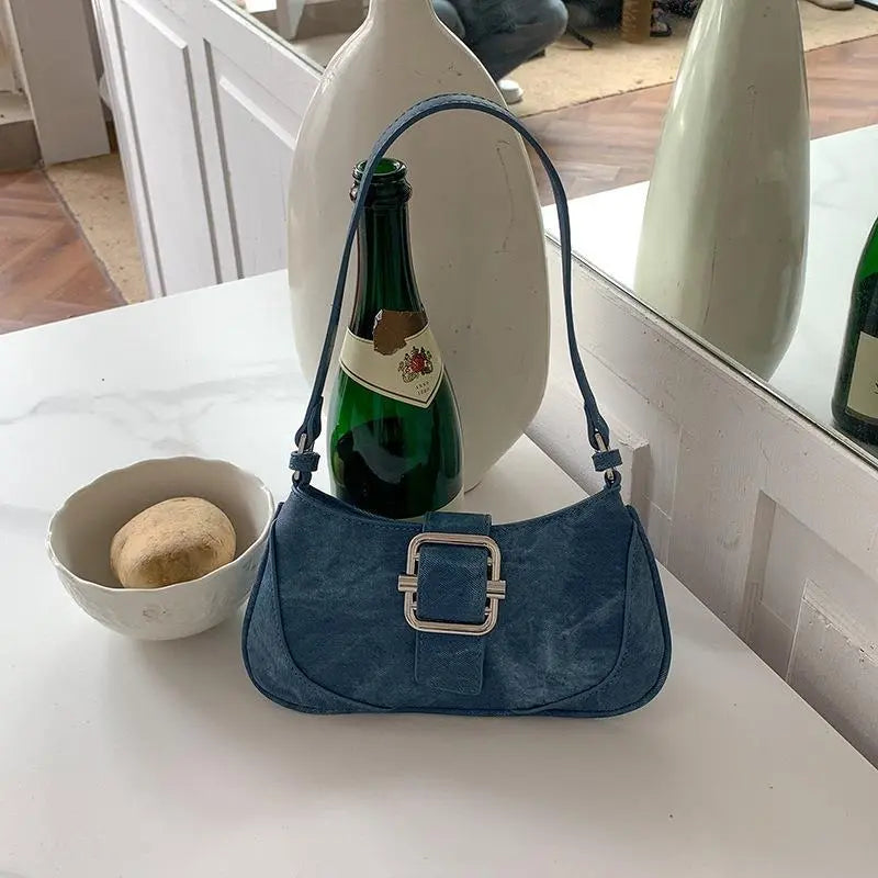 Vintage Baguette Bag with Large Buckle ⎜ Stylish Accessory for a Modern Look