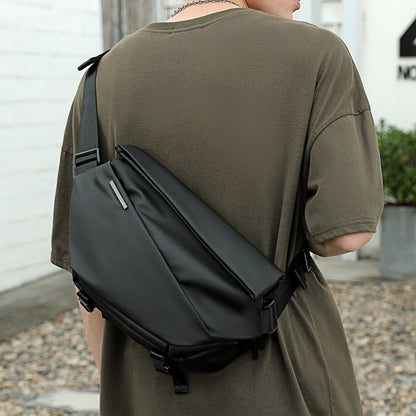 Multifunctional Shoulder Bag for Men ⎜ Sporty Chest Bag for Everyday Use and Fitness