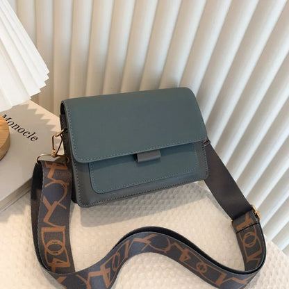 Shoulder Bag with Wide Strap ⎜ Compact Design for Everyday Use