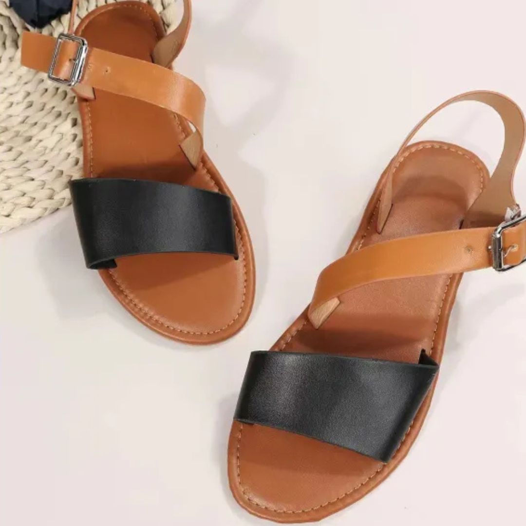 Women's Roman Sandals with Ankle Strap ⎜ Flat Summer Shoes with Buckle and Comfort for Plus Sizes