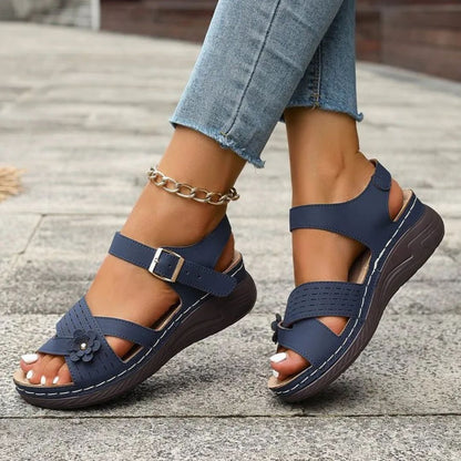 Women's Platform Sandals with Flowers ⎜ Comfortable Shoes with Adjustable Strap and Fashionable Design
