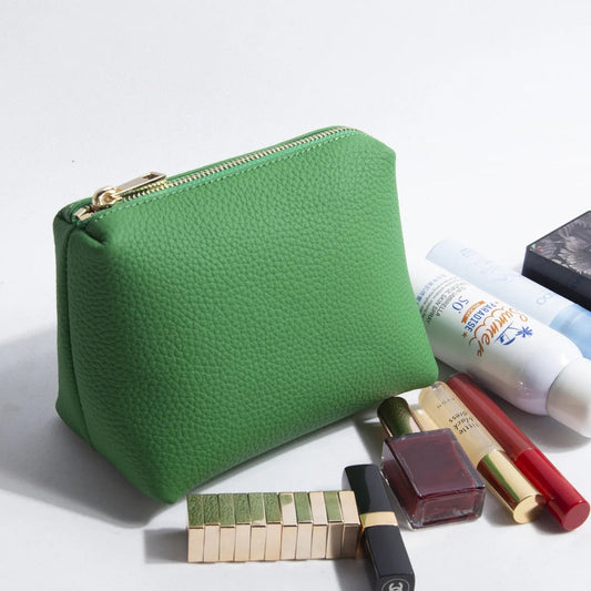 Cosmetics Bag for Women ⎜ Compact Leather - Look Design with Zip for Lipsticks and Make - Up