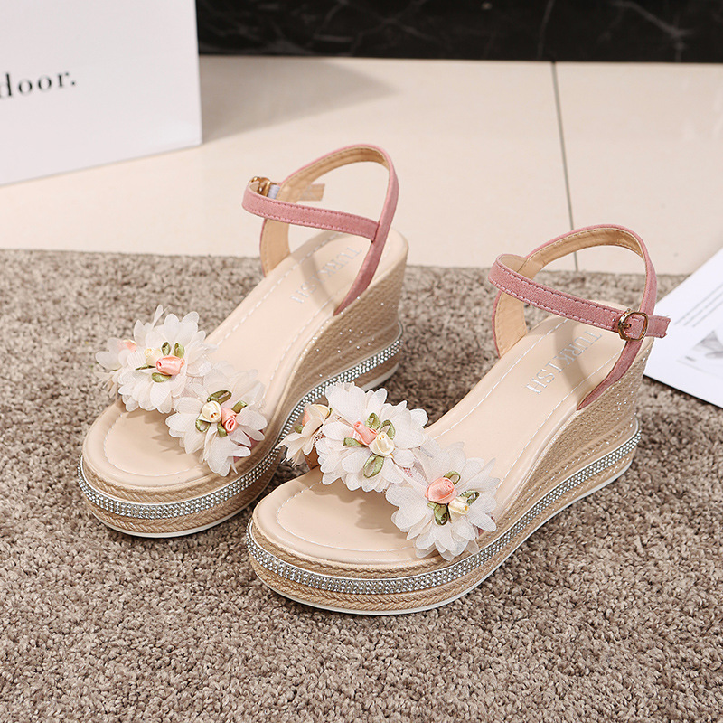 Women's Wedge Sandals Summer ⎜ Comfortable Platform Sandals with Floral Appliqués and Adjustable Ankle Strap