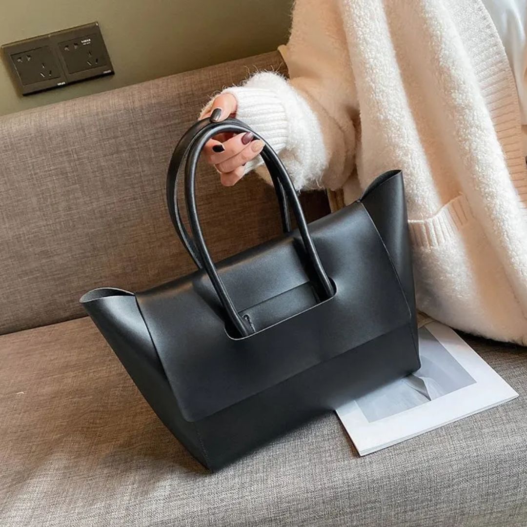 Fashionable Handbag for Women ⎜ Spacious Tote Bag in a Classic Design Made From High - Quality Material