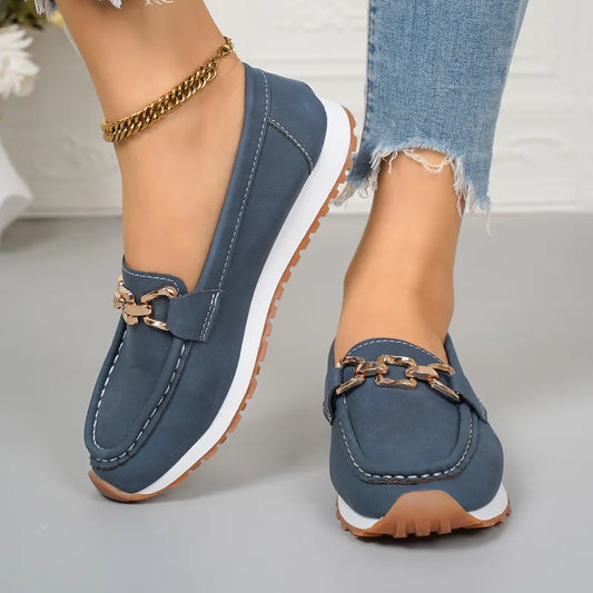 Comfortable Women's Loafers ⎜ Flat Shoes with Metal Chain and Comfortable Sole for Everyday Wear and Leisure