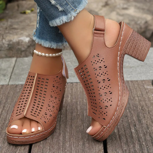 Women's Sandals with a Block Heel ⎜ Comfortable Retro - Style Summer Shoes with Cut - Outs and an Open Toe