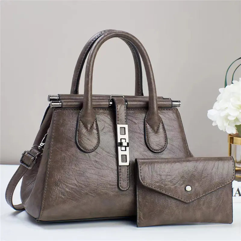 Handbag with Shoulder Strap ⎜ Classic Design and Generous Storage Space for Everyday Use