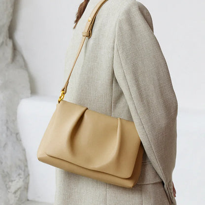 Shoulder Bag Made of Soft Material ⎜ Versatile and Stylish for Every Occasion