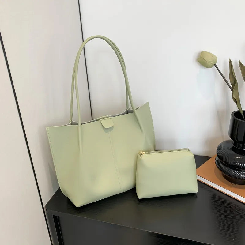 Retro Two - Piece Set ⎜ Elegant Bag with Practical Cosmetic Bag and Plenty of Storage Space