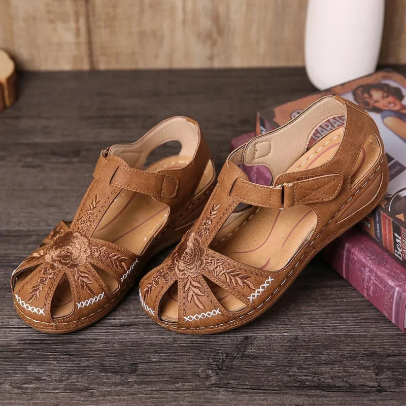 Women's Casual Sandals ⎜ Non - Slip with Soft , Lightweight Sole and Retro Design for Everyday Wear & Leisure