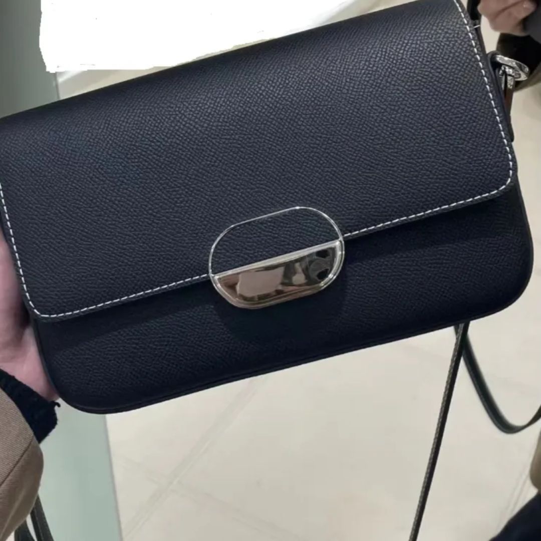 Shoulder Bag for Women ⎜ Elegant Faux Leather Handbag with Clasp