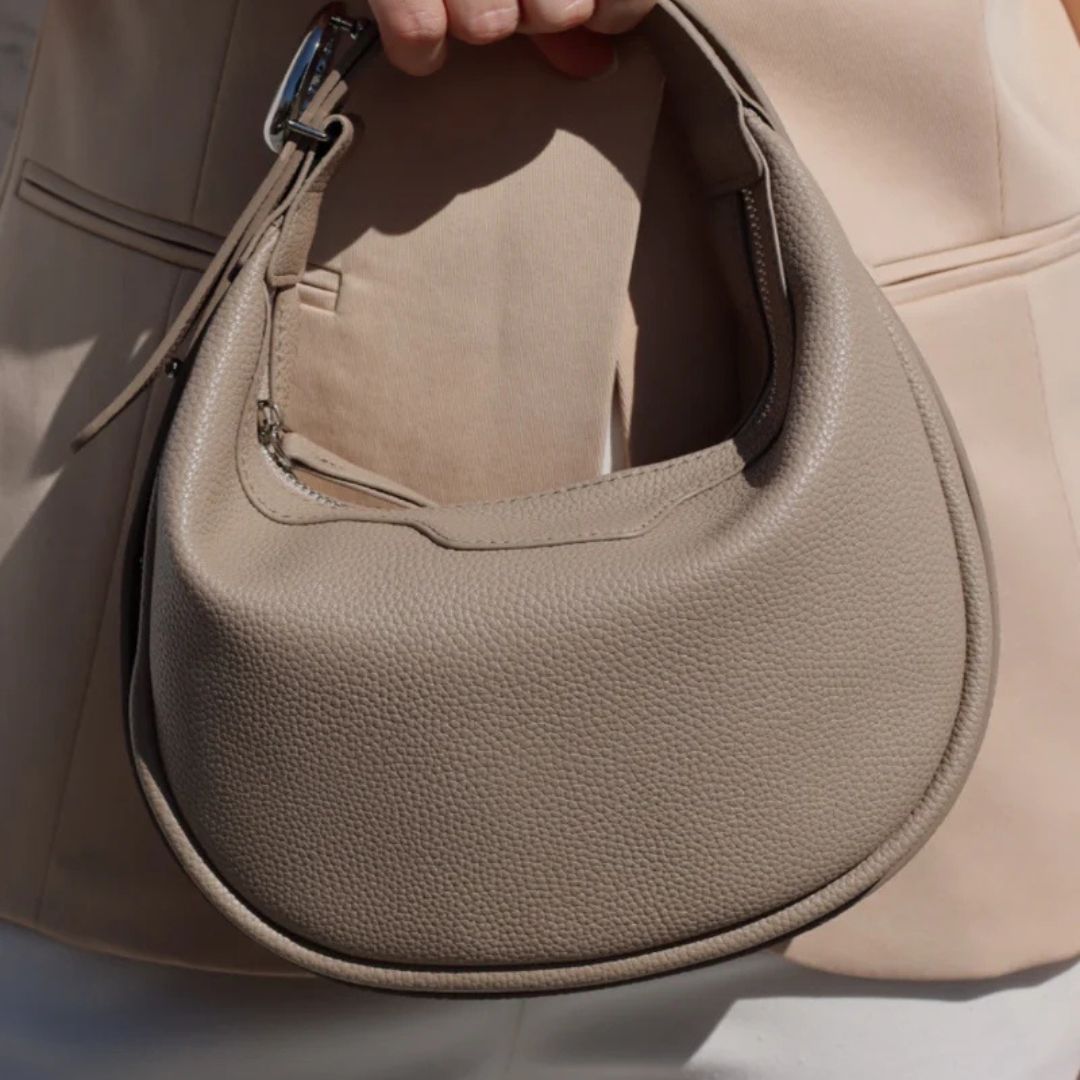 Hobo Bag for Women ⎜ Fashionable Shoulder Bag Made of High - Quality Leather in Two Elegant Colours