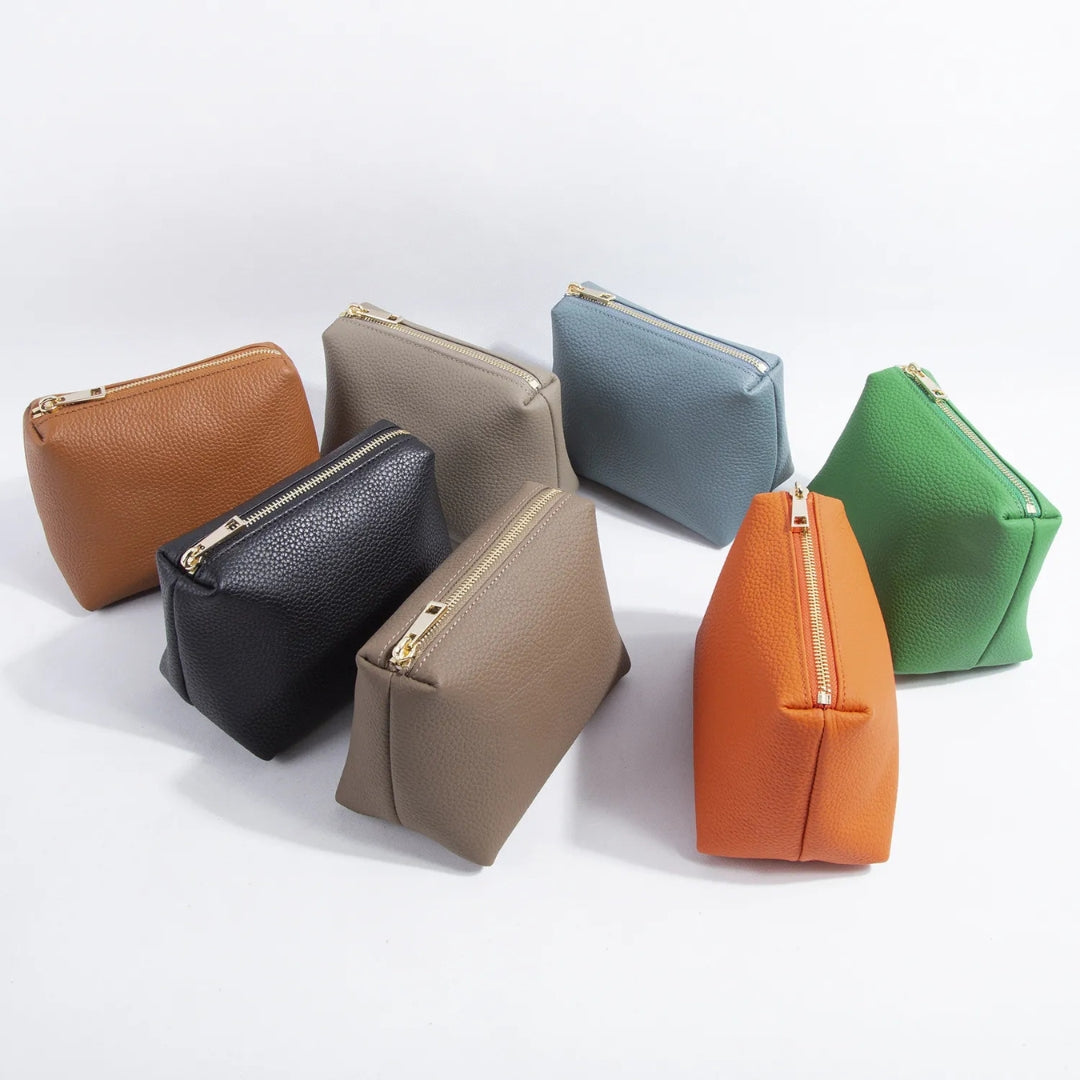 Cosmetics Bag for Women ⎜ Compact Leather - Look Design with Zip for Lipsticks and Make - Up