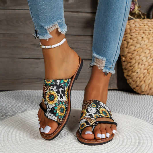 Toe Separator Sandals for Women ⎜ Breathable Summer Shoes with a Colourful Print and Comfortable Outsole